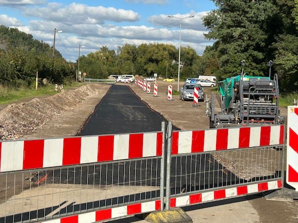 , schlagloch; Parkplatz am Weißeritzpark in Freital wird erneuert